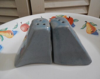 Pair of unique blue pottery salt and pepper shakers!