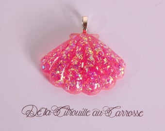 Iridescent pink shell pendant