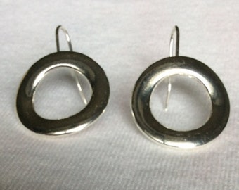 Stainless Steel Threader Earrings - Minimalist Earrings - Circle Earrings