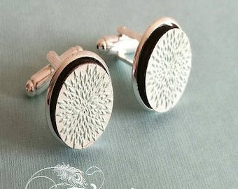 Pretty pair of cufflinks "Frozen" silver metal and cabochons wood hand-painted