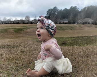 White Floral Turban - Knotted Turban - Newborn Turban Headband - Top Knot Turban - Baby Floral Headwrap - Spring Turban - Vintage Floral