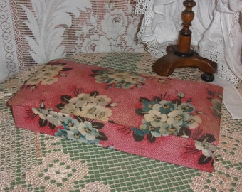 box vintage flower fabric, shabby decor, boudoir, romantic