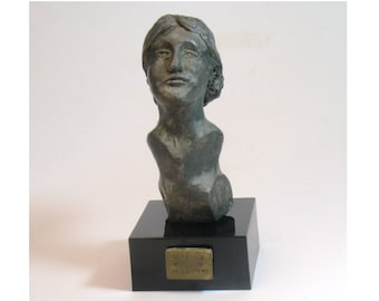 Virginia Woolf in the Bloomsbury years - hydrocal plaster with bronze patina