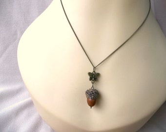 Real Acorn Necklace, Acorn Necklace, Acorn Pendant, Real Acorn, Acorn Jewelry, Natural Acorn, Butterfly Charm, Acorn Charm
