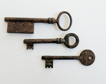 Vintage Keys - Vintage French Keys - Antique Keys - French Keys - Skeleton Keys - Vintage Skeleton Keys - Key Decor