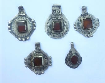Morocco - Set of 5 old silver pendants and glass beads tribe of "Ida or Nadif" for Necklace Moroccan Middle Atlas