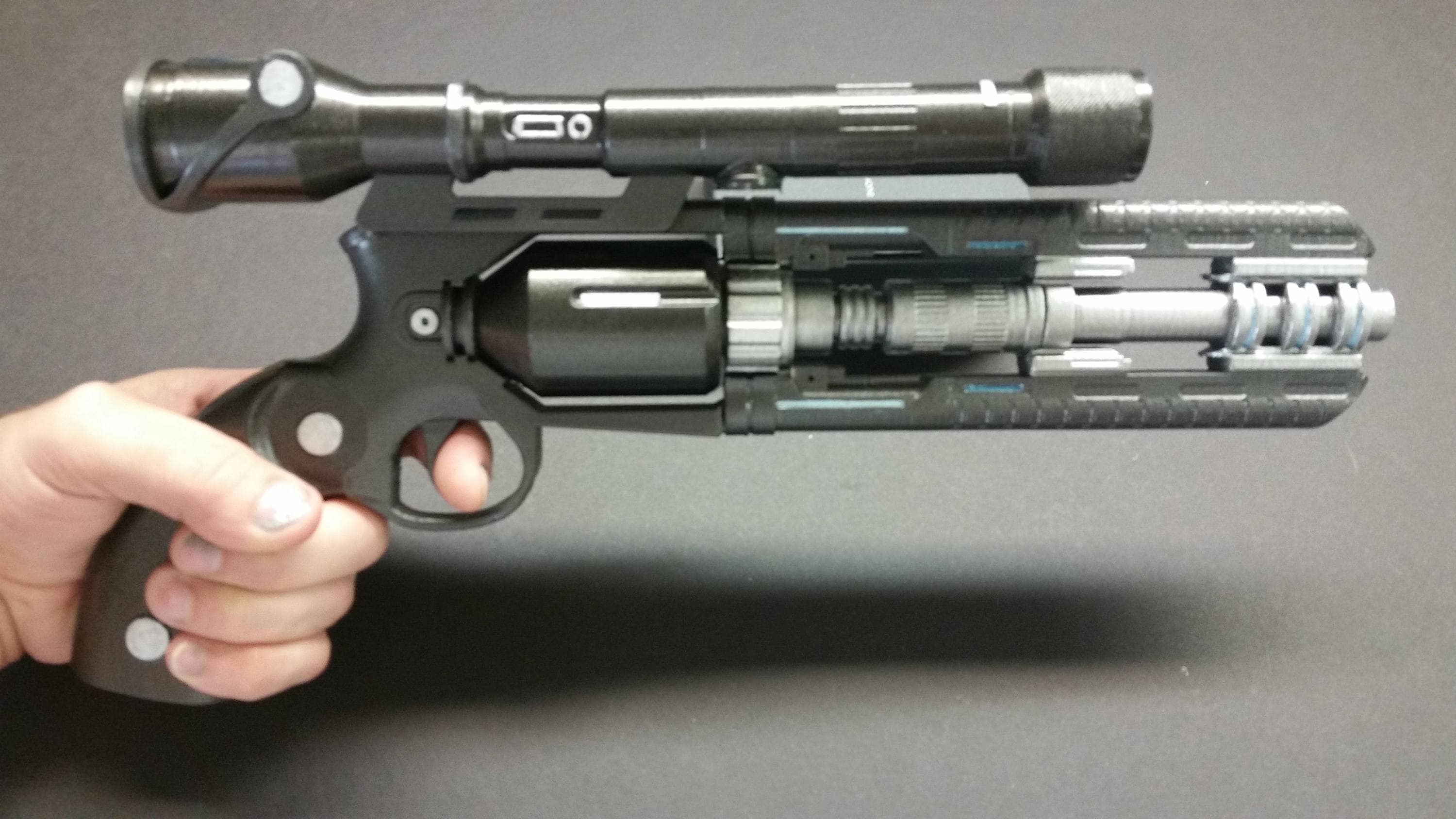 star wars mandalorian gun toy