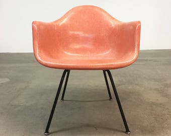 Herman Miller | Eames Salmon Armshell Summit | Mid Century lounge chair