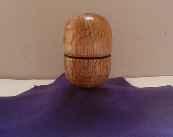 Oak Acorn Light Pull E301