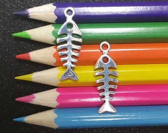 10 PC Fish Bones Bone Silver Charm C1289