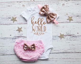 Hello World Bodysuit, Newborn coming home, girl coming home outfit, Going Home Outfit, baby girl coming home