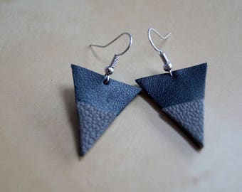 Triangular earrings in faux leather