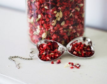 Heart Tea Infuser & Tea Gift Set teabelly Organic Artisan Herbal Tea Infusion Tisane