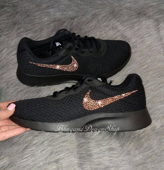 ladies nike tanjun black