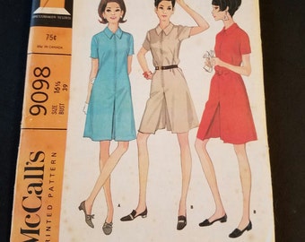 Vintage mccall's 1967 uncut dress or pant dress size 16.5 bust 39 VP1