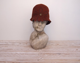 Cloche Hat - 1920s Hat - Felt Hat - He Loves Me Not Hat