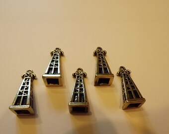 5 bronze tone 3-D Oil well derrick black gold hard to find charms