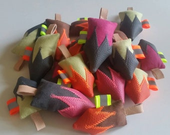 Hundespielzeug - Handgefertigt - Pet Toys - Apportel - Dummy - Jagd - Hund - Schlüsselanhänger - made in Blackwood Forest