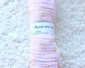Pink and Gold Swaddle Blanket/ Girl Swaddle Blanket/ Muslin Swaddle Blanket/ Baby Swaddle/ Baby Shower Gift/