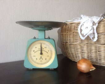 Soviet Kitchen Scale, Rustic Weight Scale, Tabletop Scale, Retro Display, Vintage Countertop Scale, Vintage Kitchenware, Antique Houseware