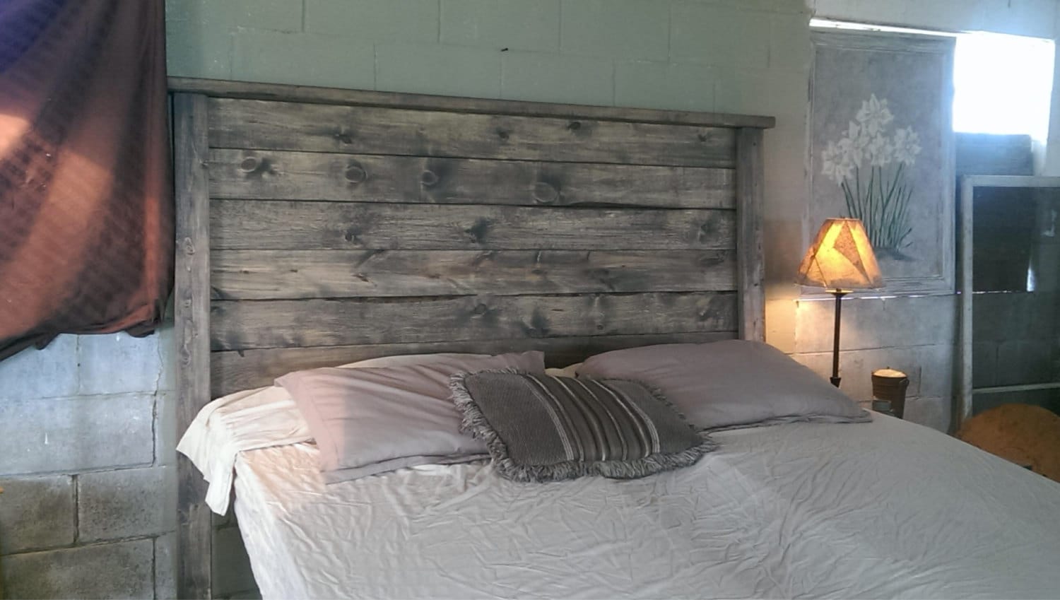 Distressed Headboard Weathered Edward headbaord