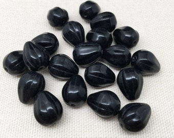 20 Vintage Black Ribbed Teardrop Glass Beads 14mm