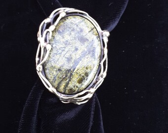 Designer handmade unique brassring with serpentine