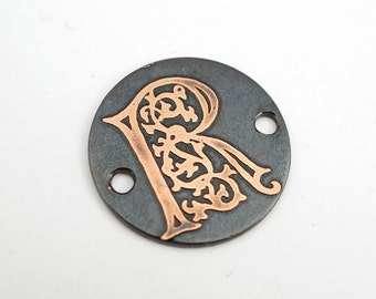2 hole copper letter R component, flat round metal etched bracelet link, 22mm
