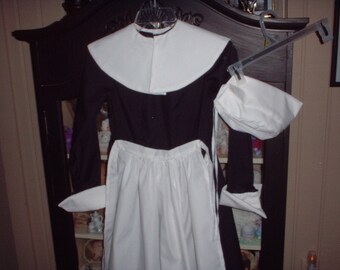 Ladies Pilgrim Reenactment Pioneer Costume