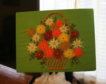 Vintage 70s crewel embroidery floral flowers