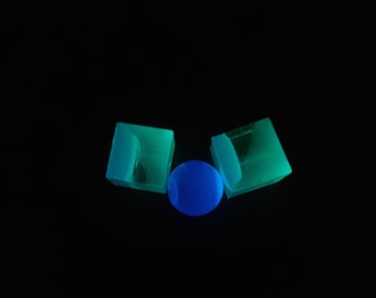 Beaded necklace glow in the dark