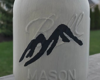 Chalk Painted Mason Jars - Moose & Mountains