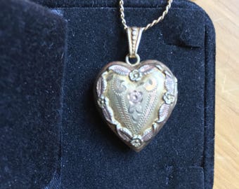 Lovely Heart Locket & Chain Gold on Silver Vintage