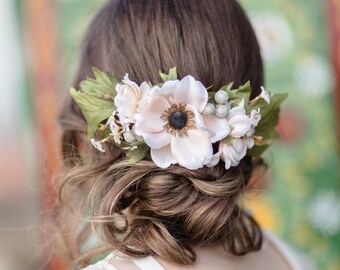Annabelle Flower Hair Comb