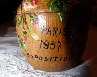 French painted treen souvenir box - Paris Expostion 1939 - decoration cherry blossom