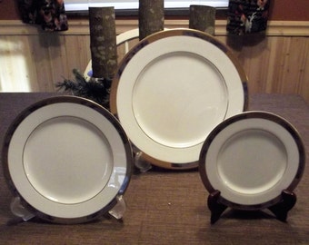 Mikasa Royal Villa 3pc Set-Dinner Plate, Salad Plate and Bread & Butter Plate