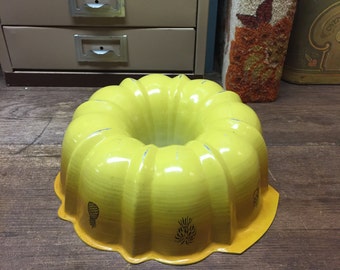 Vintage Bundt Pan yellow orange ombre Pineapple, cherries, wheat