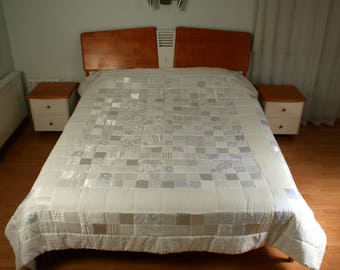 Handmade quilted bed cover 220x252cm - (86,6" x 99")