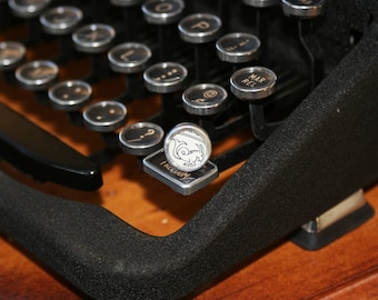 Capricorn Typewriter Key Pin
