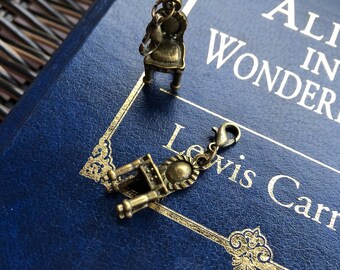 Alice in Wonderland inspired charm/stitch marker