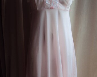 Vintage pink nylon lace nightgown negligee size 14 by Balmoral Original Australia