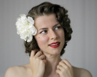 White Hair Flower, Peony Hair Clip, Bridal Fascinator, Large Floral Hair Accessory, Wedding Vintage Silk, 1950s Bride - "Walking on Clouds"