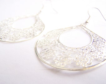 St. George Island: Silver Filigree Earrings - FREE SHIPPING WAI - Affordable gifts - bridesmaids sets - beach inspired treasures