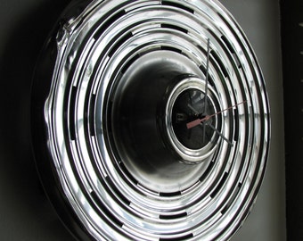 1969 Pontiac Hubcap Clock no. 1822