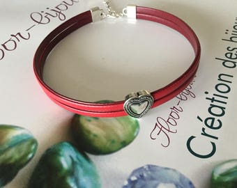 Dark red synthetic leather heart Choker