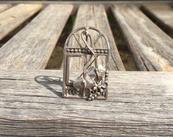 Sterling Silver Pendant / Brooch / Pin / Arched Window / Large / Grapes / Leaves / Grapevine / 3D / Open Window / Vineyard / Wine / Vintage