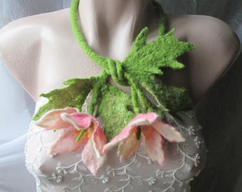 Felted flowers,Woodland Costume-Fairy Necklace,Felt Necklace-Pixie Jewelry,Felt leaf,Wearable art.Original necklace,Felted lariat