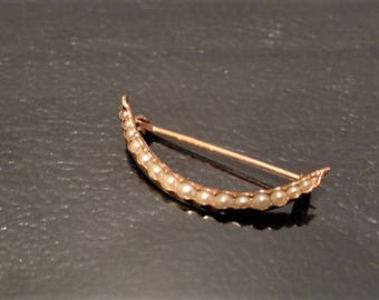 10K Gold Crescent Moon Seed Pearl Brooch / Antique Honeymoon Pin / Edwardian Victorian Brooch