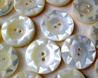 6 Antique vintage Shell buttons, 15mm, unique RARE buttons