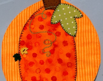 Pumpkin Harvest Mug Rug - Sage Leaf
